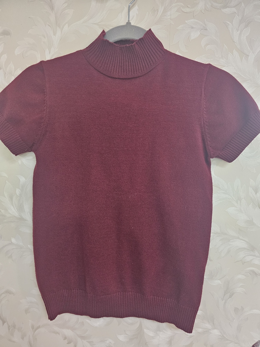 SHEIN Burgundy Short-Sleeve Turtleneck Sweater